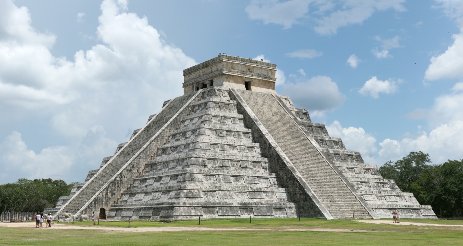 Chichen Itza: The Serpent's Shadow